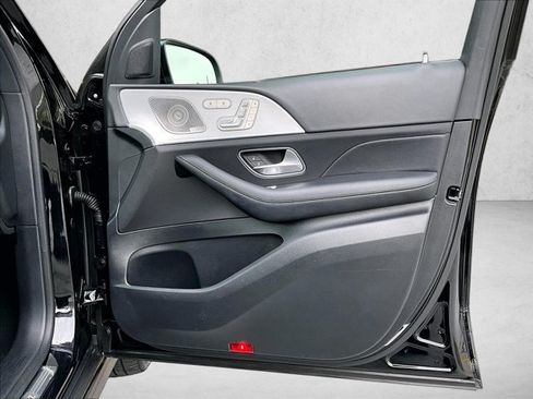 Certified 2025 Mercedes-Benz GLS 450 4MATIC image 18