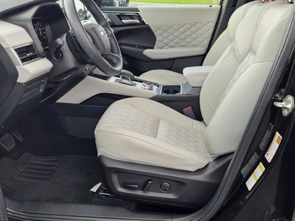 Used 2024 Mitsubishi Outlander SEL AWD/4WD image 10