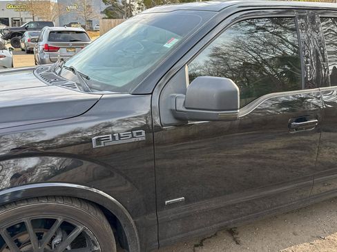 Used 2017 Ford F150 XLT w/ Equipment Group 302A Luxury image 4