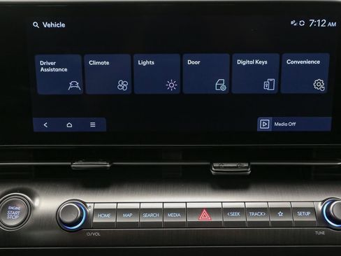 Used 2025 Hyundai Kona SEL AWD/4WD image 28