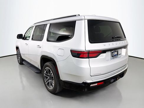 Used 2023 Jeep Wagoneer Series II AWD/4WD image 5