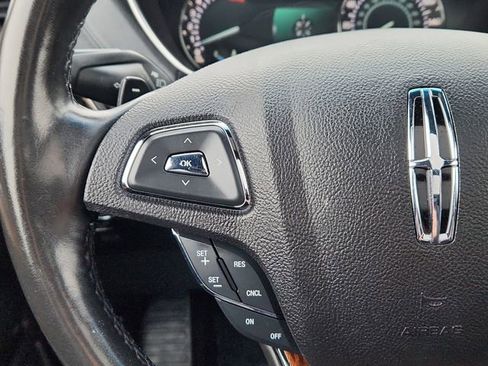 Used 2016 Lincoln MKX Select w/ Climate Package image 40