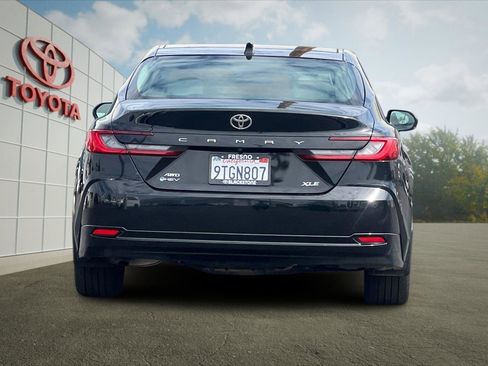 Used 2025 Toyota Camry XLE w/ Premium Plus Package image 4