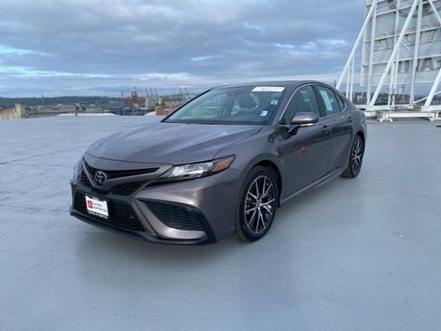 Certified 2024 Toyota Camry SE AWD/4WD image 7