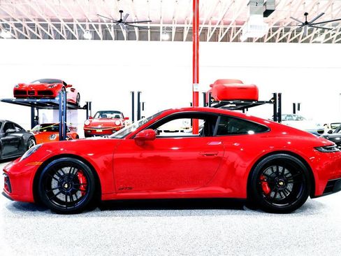 Used 2023 Porsche 911 Carrera GTS RWD image 3