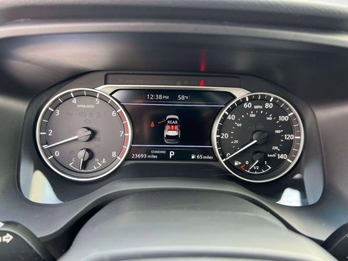 Used 2025 Nissan Rogue SV w/ SV Premium Package FWD image 26