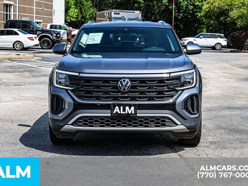 Used 2024 Volkswagen Atlas Cross Sport SE FWD image 11