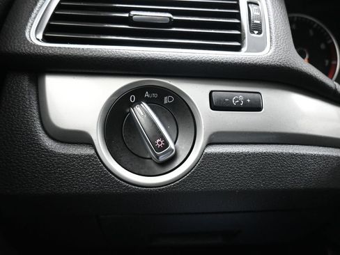 Used 2014 Volkswagen Passat 1.8T Wolfsburg Edition image 22