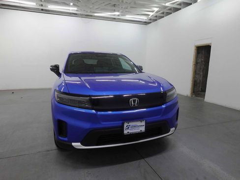 Used 2025 Honda Prologue EX image 3