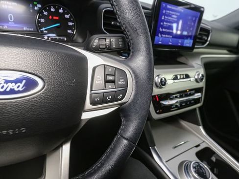 Used 2023 Ford Explorer XLT w/ Equipment Group 202A AWD/4WD image 31