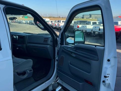 Used 2003 Ford F350 XLT image 22