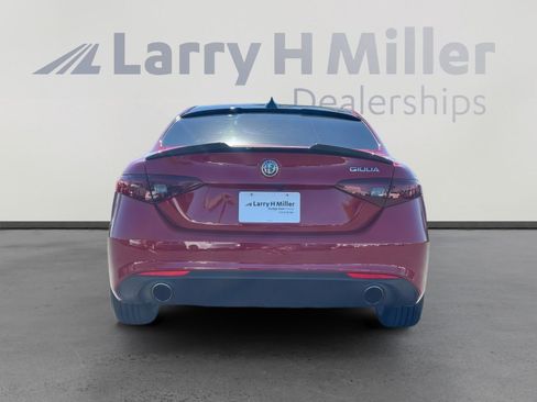 Used 2023 Alfa Romeo Giulia w/ Quick Order Package 22Z Lusso image 5