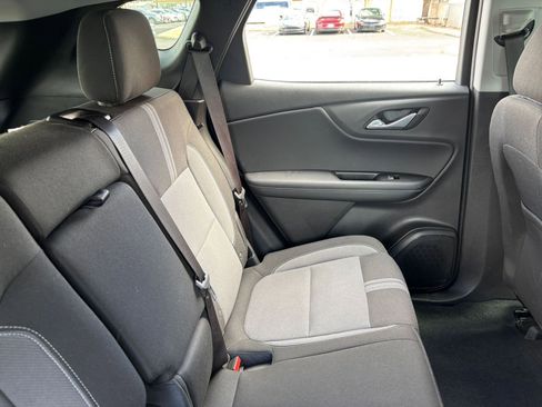Used 2025 Chevrolet Blazer LT image 39