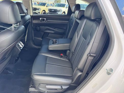 Used 2021 Kia Sorento S w/ Panoramic Sunroof Package image 30