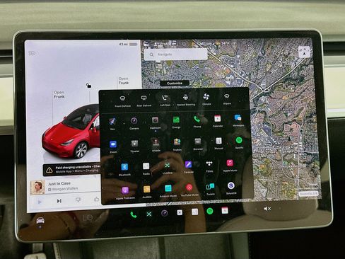 Used 2022 Tesla Model Y Long Range AWD/4WD image 19