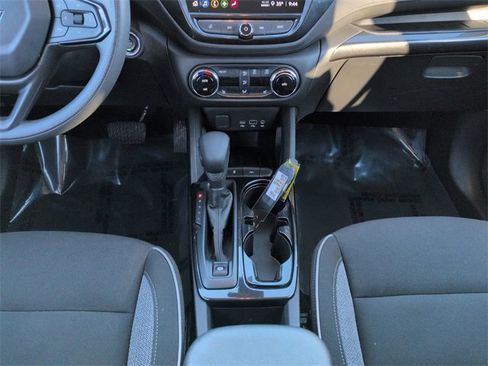 Used 2022 Chevrolet TrailBlazer LT w/ Convenience Package image 18