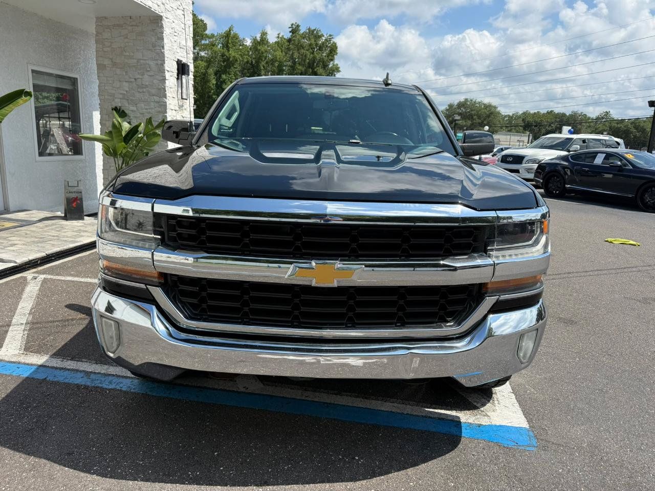 Used 2017 Chevrolet Silverado 1500 LT w/ All Star Edition RWD image 13