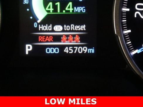 Used 2022 Toyota RAV4 XLE image 15
