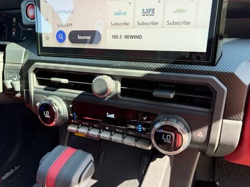 Used 2025 Toyota Tacoma TRD Pro AWD/4WD image 95