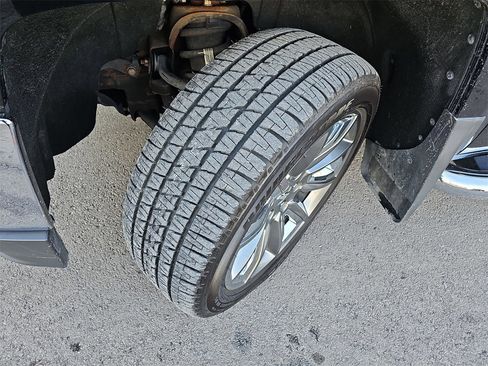 Used 2018 Chevrolet Silverado 1500 LT w/ All Star Edition image 30