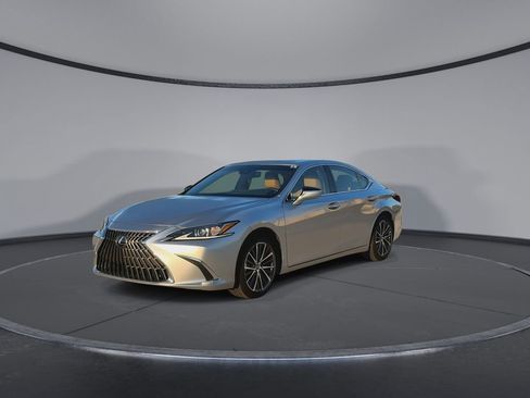 Used 2025 Lexus ES 350 w/ Premium Package FWD image 4