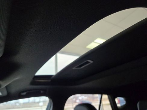 New 2025 Chevrolet Trax RS w/ Sunroof Package image 9