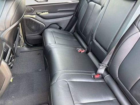 New 2026 Jeep Grand Cherokee Limited w/ Limited Altitude Package AWD/4WD image 13
