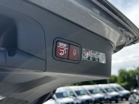 Certified 2025 Mercedes-Benz GLS 450 4MATIC image 23