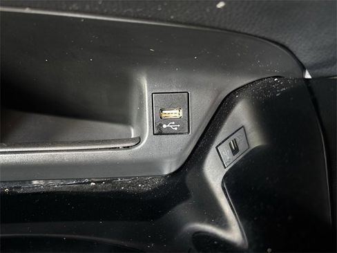 Used 2020 Toyota C-HR XLE image 24