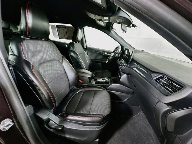 Used 2023 Ford Escape ST-Line w/ Tech Pack #1 AWD/4WD image 35