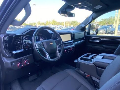 Used 2024 Chevrolet Silverado 2500 LT w/ Convenience Package image 12