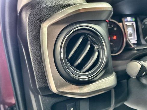 Used 2021 Toyota Tacoma SR5 image 15