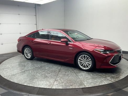 Used 2020 Toyota Avalon Limited image 39