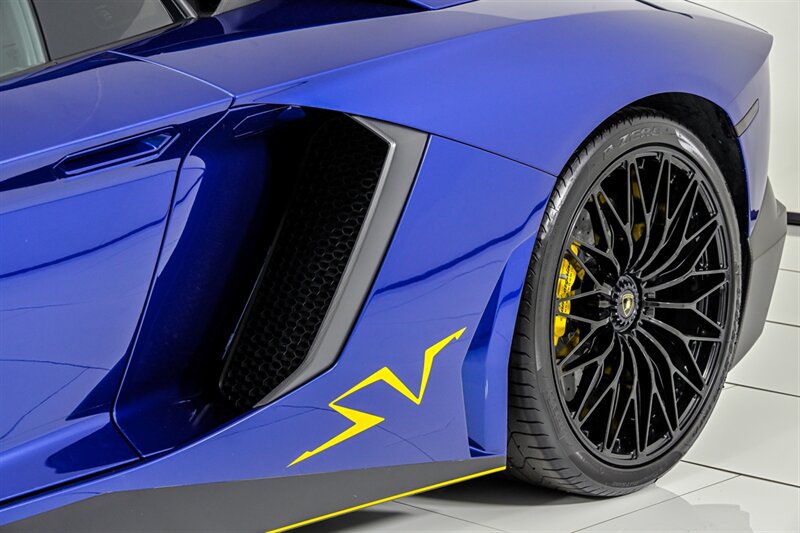 Used 2017 Lamborghini Aventador LP 750-4 Superveloce AWD/4WD image 10