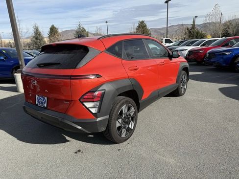 Used 2024 Hyundai Kona SEL image 3