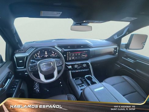 Used 2025 GMC Sierra 2500 Denali image 25