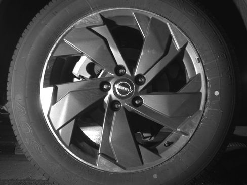 Used 2025 Nissan Rogue SV image 15