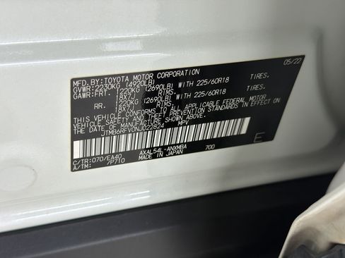 Certified 2022 Toyota RAV4 XLE Premium AWD/4WD image 18