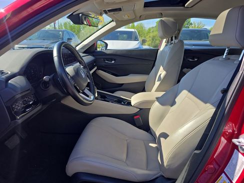 Used 2023 Honda Accord Touring image 11
