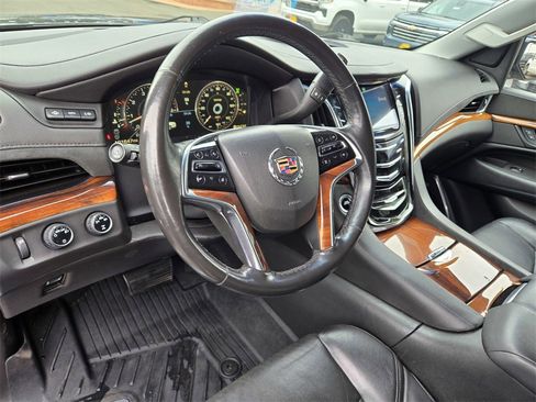 Used 2015 Cadillac Escalade ESV Premium image 10