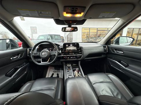 Used 2022 Nissan Pathfinder SL w/ SL Premium Package image 12