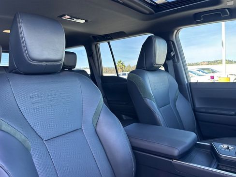 Used 2025 Lexus GX 550 image 31
