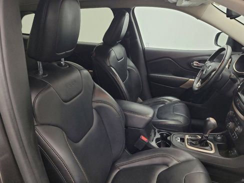 Used 2018 Jeep Cherokee Limited AWD/4WD image 21