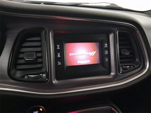 Used 2016 Dodge Challenger SXT w/ Driver Convenience Group image 26