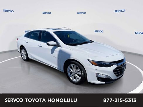 Used 2022 Chevrolet Malibu LT FWD image 1