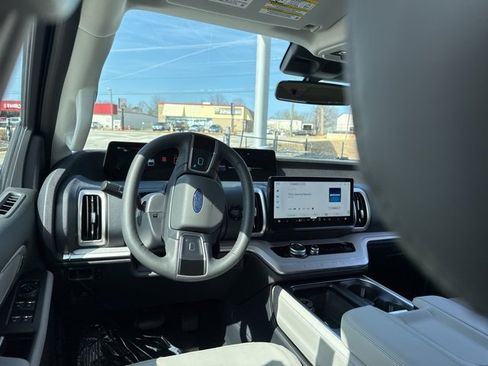 New 2026 Ford Expedition Max Active image 28