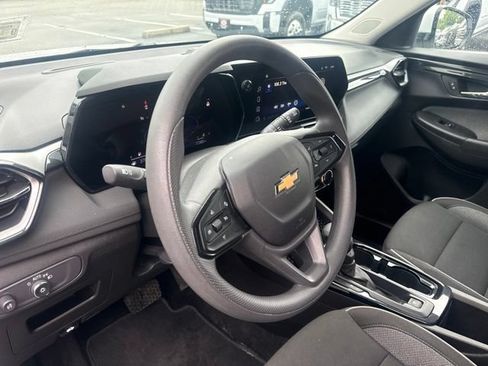 Used 2026 Chevrolet TrailBlazer LT AWD/4WD image 10