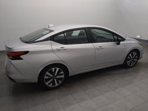 Used 2020 Nissan Versa SR FWD image 10