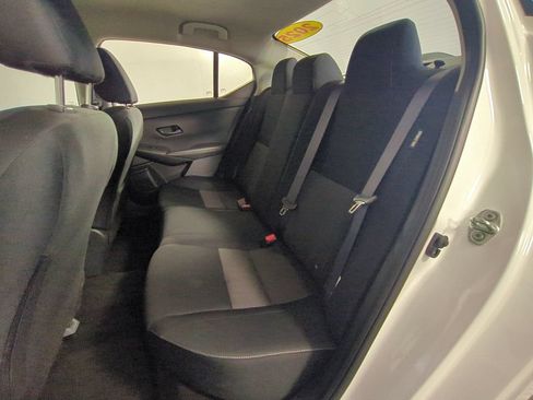 Used 2025 Nissan Sentra SV FWD image 14