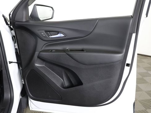 Used 2023 Chevrolet Equinox LT image 24